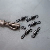Avid Carp Outline QC Swivels